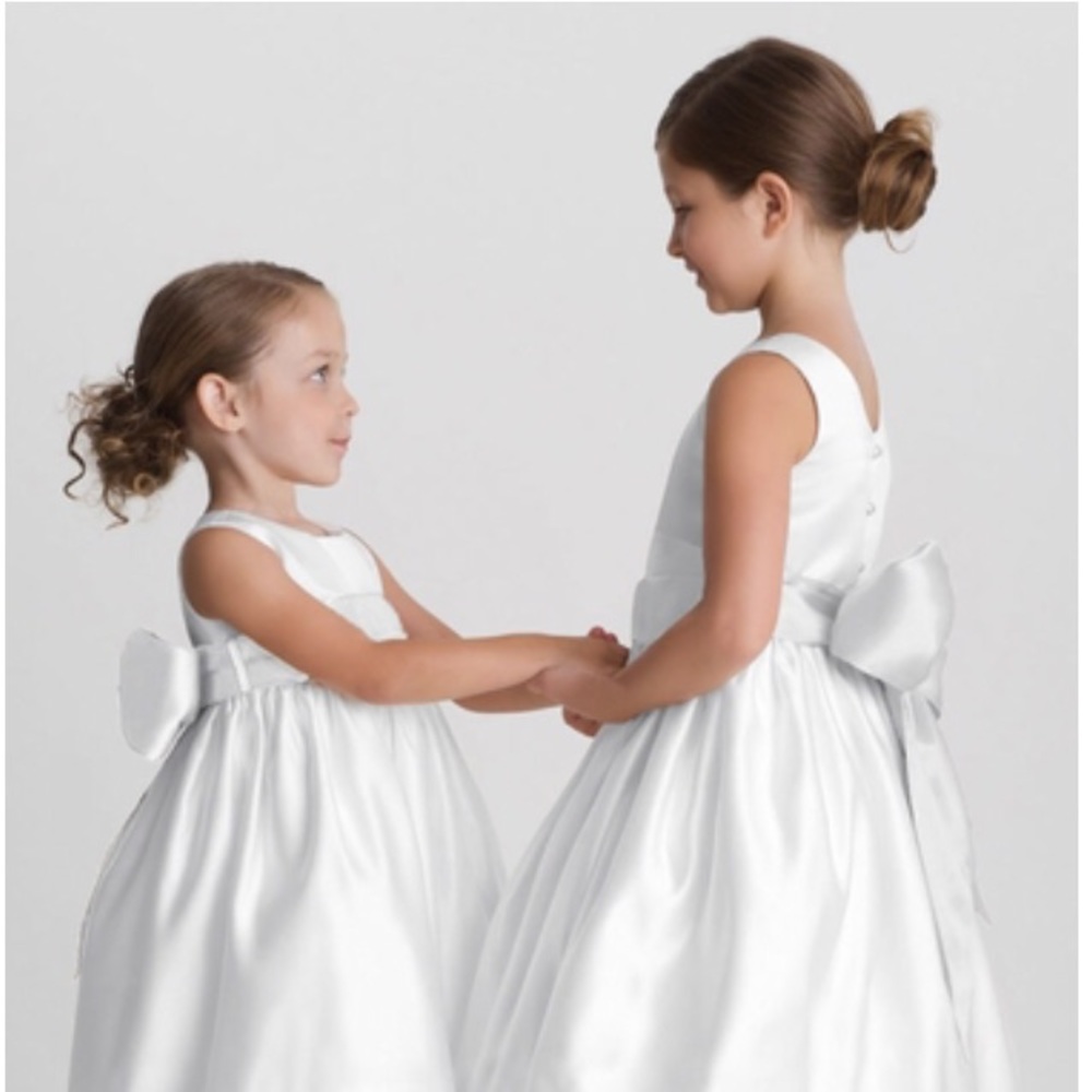 US Angels White dress...wedding maybe💕..
